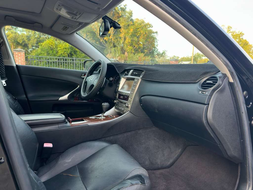 
								Lexus LS250 full									