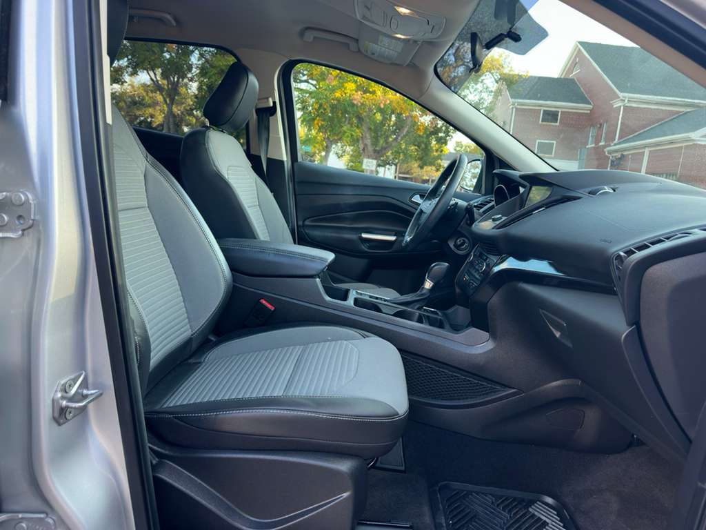 
								Lexus LS250 full									