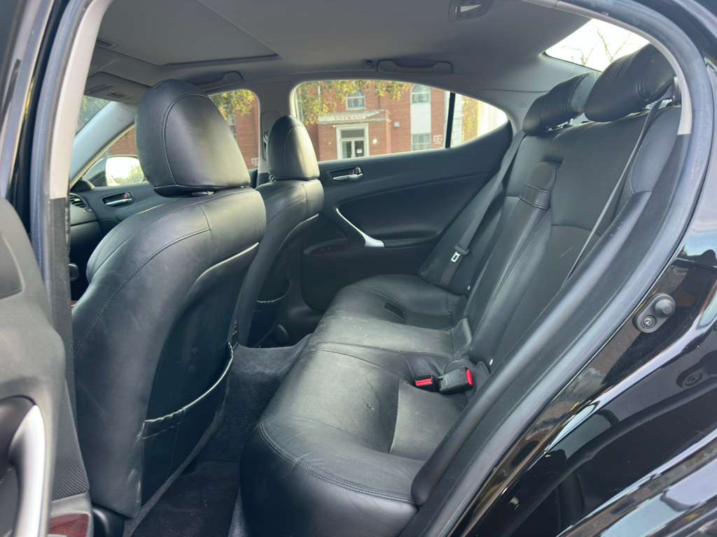 
								Lexus LS250 full									