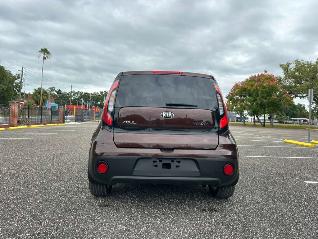 
								Kia Soul full									