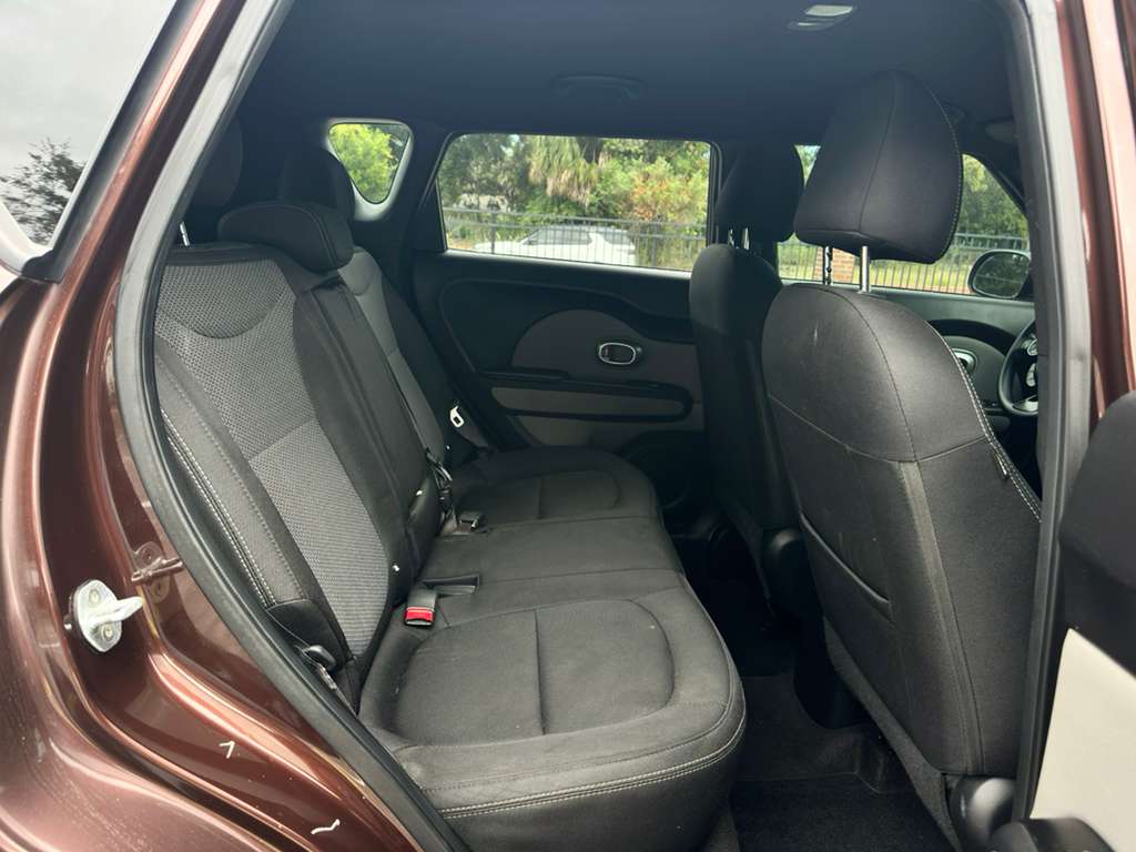 
								Kia Soul full									