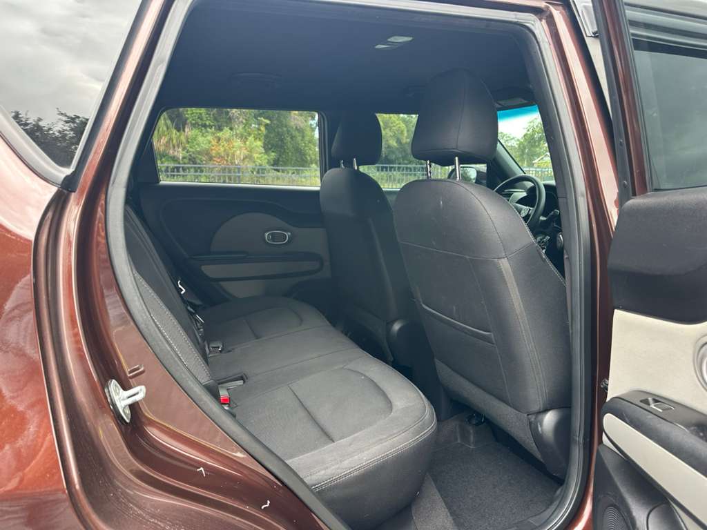 
								Kia Soul full									